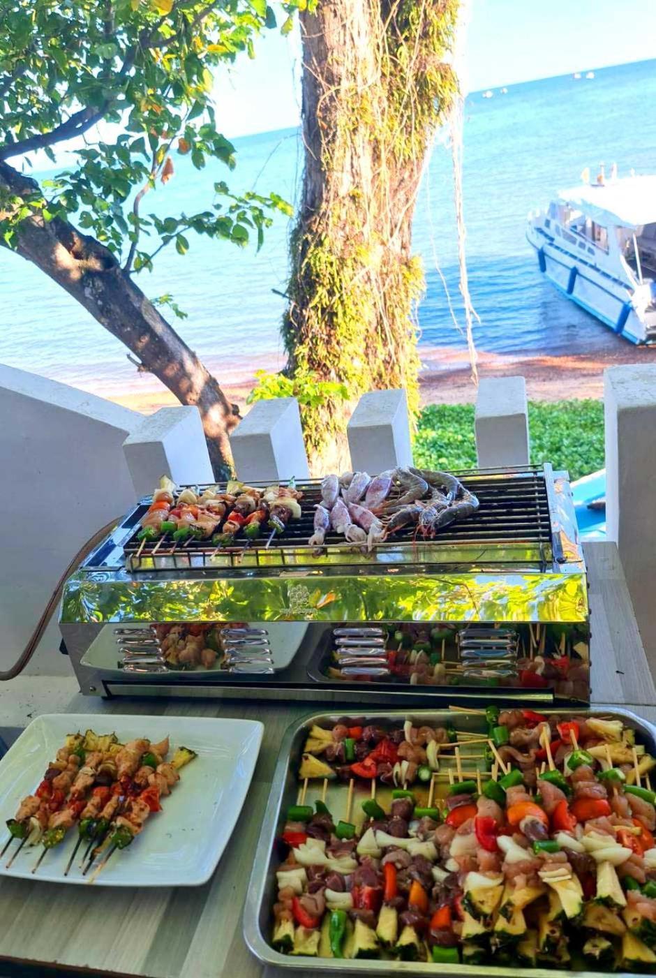 ホテル Chom By The Sea Ao Nam Mao エクステリア 写真